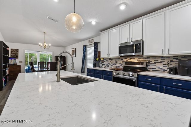 233 N ABERDEENSHIRE Drive, St. Johns, FL 32259