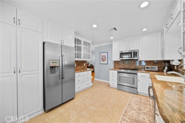 22907 Leonora, Woodland Hills (los Angeles), CA 91367