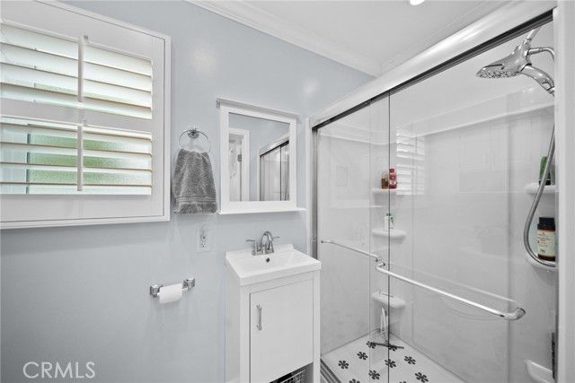 22907 Leonora, Woodland Hills (los Angeles), CA 91367