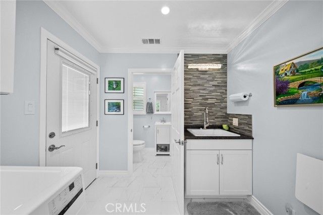 22907 Leonora, Woodland Hills (los Angeles), CA 91367