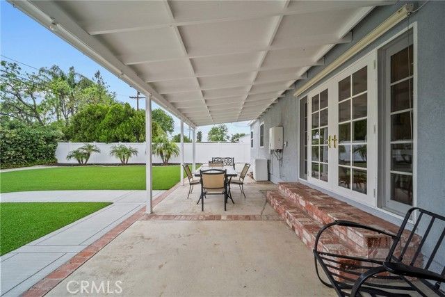 22907 Leonora, Woodland Hills (los Angeles), CA 91367