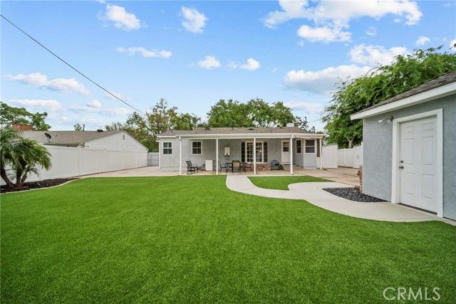 22907 Leonora, Woodland Hills (los Angeles), CA 91367