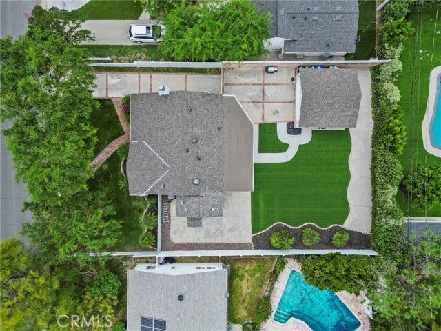 22907 Leonora, Woodland Hills (los Angeles), CA 91367