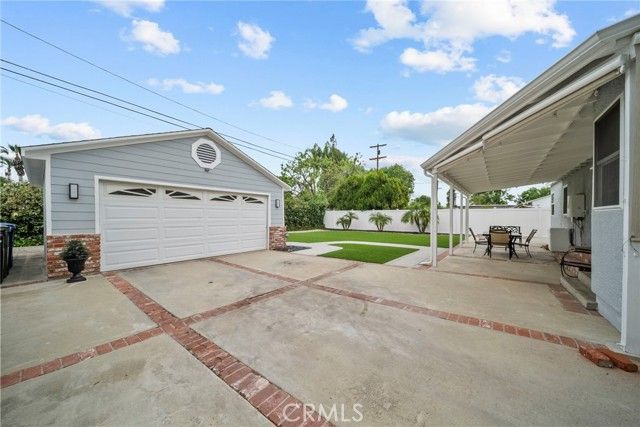 22907 Leonora, Woodland Hills (los Angeles), CA 91367