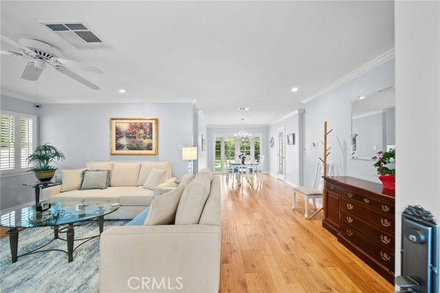 22907 Leonora, Woodland Hills (los Angeles), CA 91367