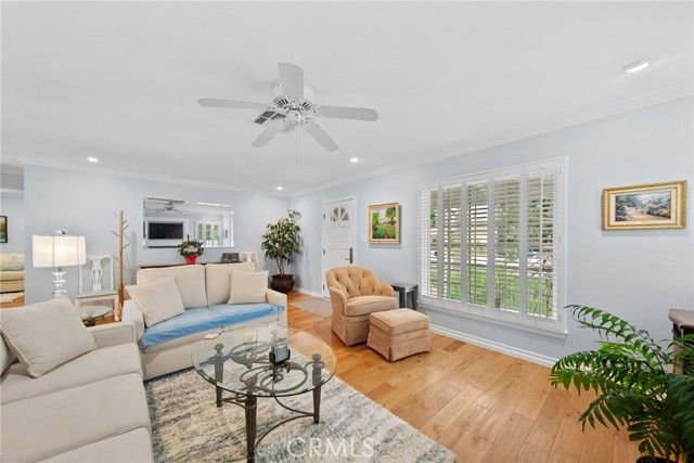 22907 Leonora, Woodland Hills (los Angeles), CA 91367