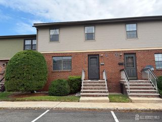 109 Maple Hill Drive, Woodbridge Proper, NJ 07095
