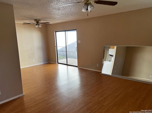 4033 COMANCHE SUNRISE, San Antonio, TX 78244