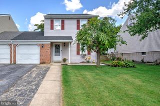 126 MARION TER, Ephrata, PA 17522