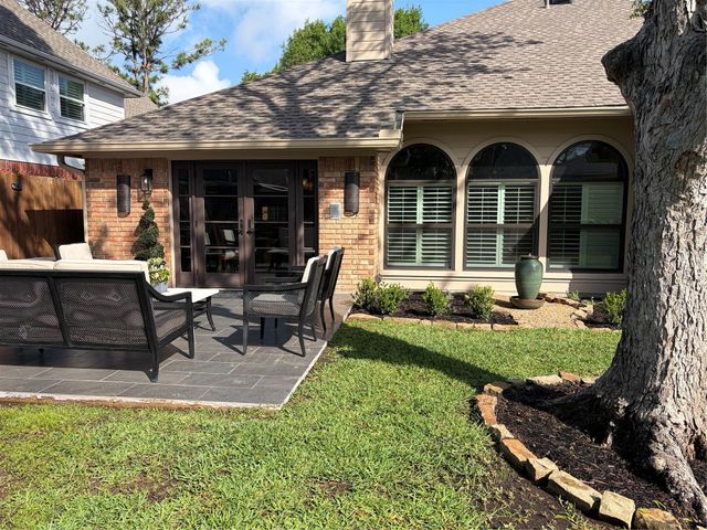 814 Maplewood Falls Court, Houston, TX 77062