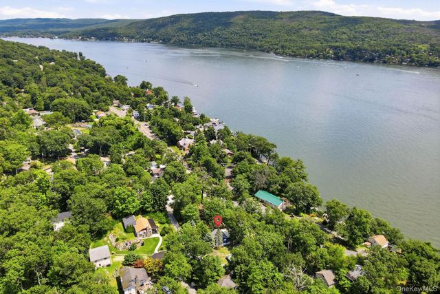 8 Stony Trail, Greenwood Lake, NY 10925