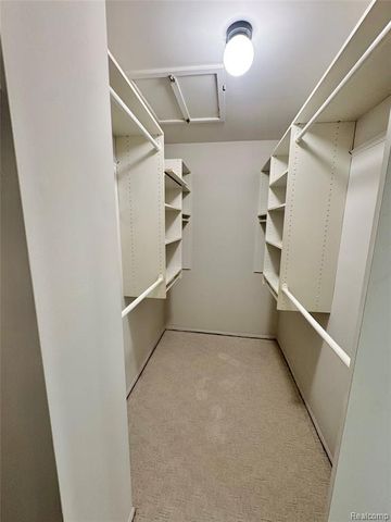 5133 Rock Run, West Bloomfield, MI 48322