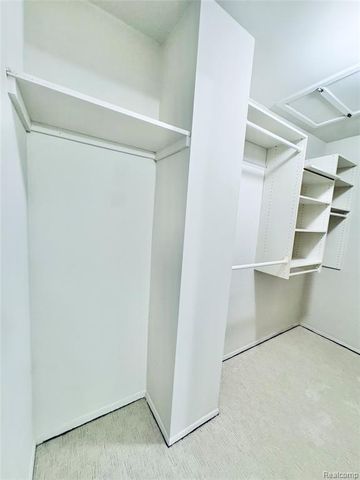 5133 Rock Run, West Bloomfield, MI 48322