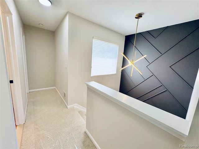 5133 Rock Run, West Bloomfield, MI 48322