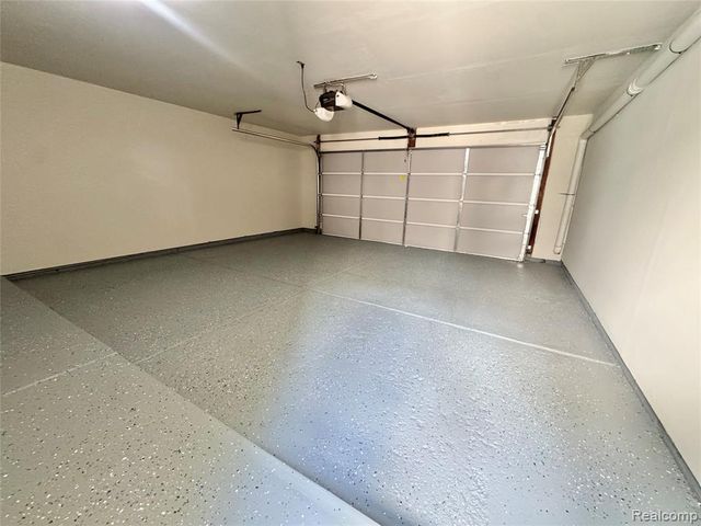 5133 Rock Run, West Bloomfield, MI 48322