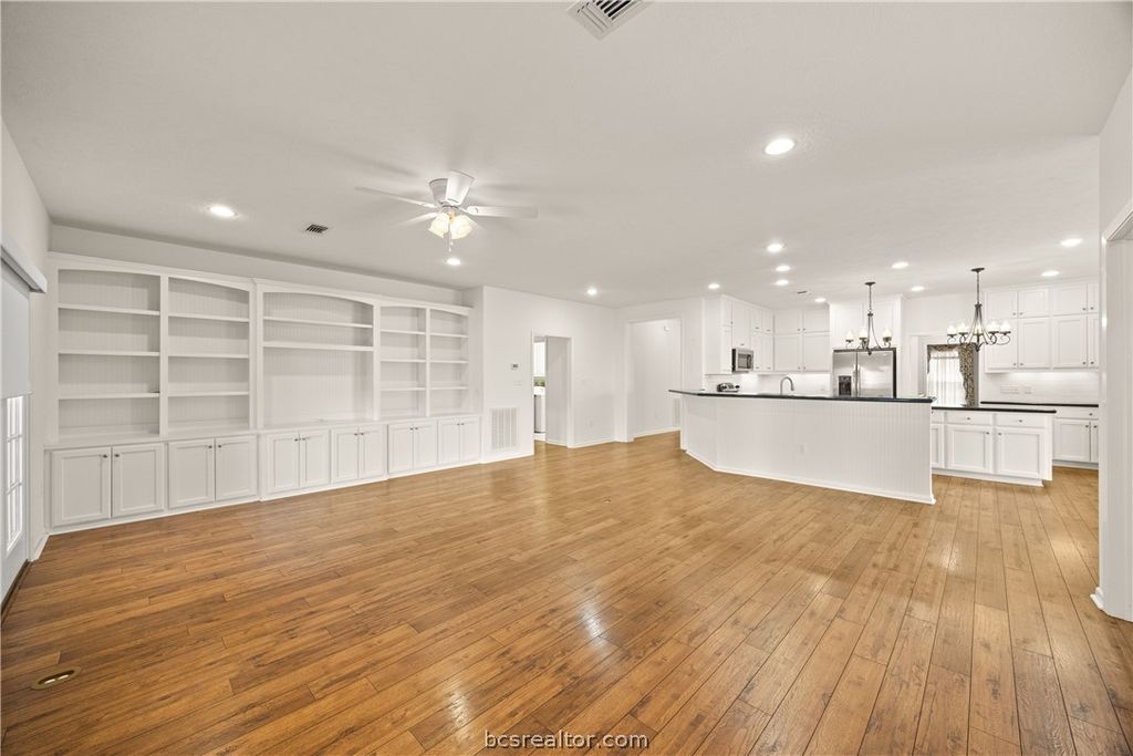 2209 Carondelet Court, Brenham, TX 77833 — photo 3