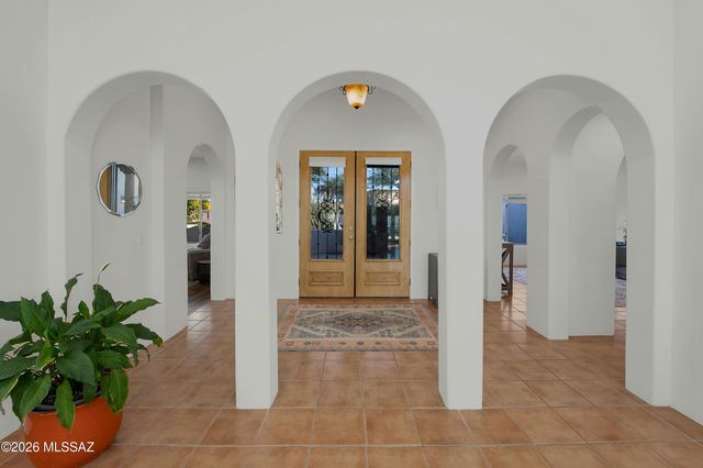 1015 N Camino Miraflores, Tucson, AZ 85745