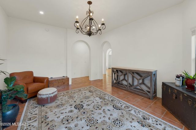 1015 N Camino Miraflores, Tucson, AZ 85745