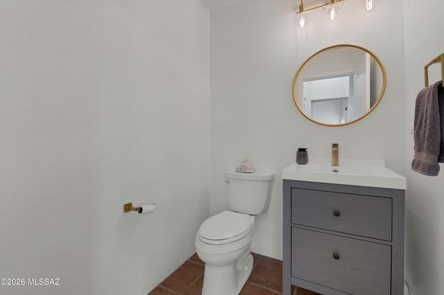 1015 N Camino Miraflores, Tucson, AZ 85745