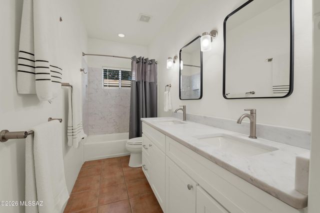 1015 N Camino Miraflores, Tucson, AZ 85745