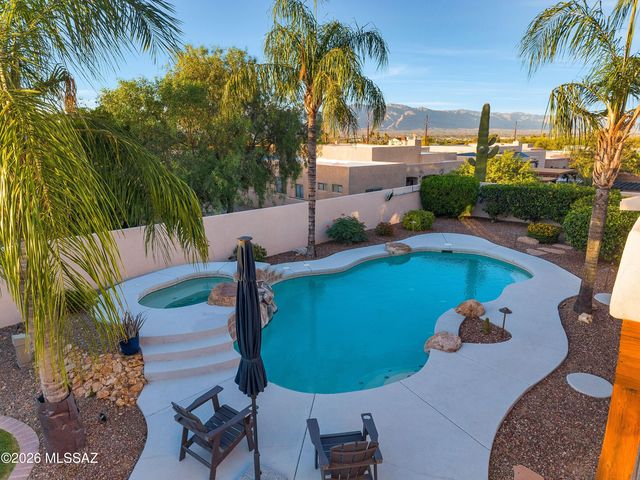 1015 N Camino Miraflores, Tucson, AZ 85745
