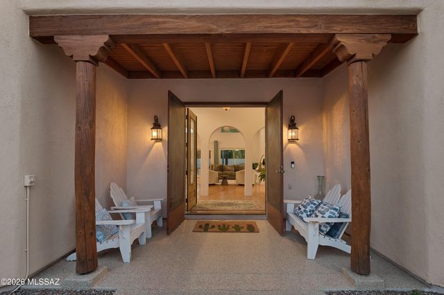 1015 N Camino Miraflores, Tucson, AZ 85745