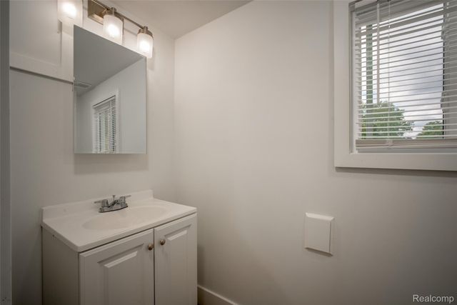 29240 McDonald Street, Roseville, MI 48066
