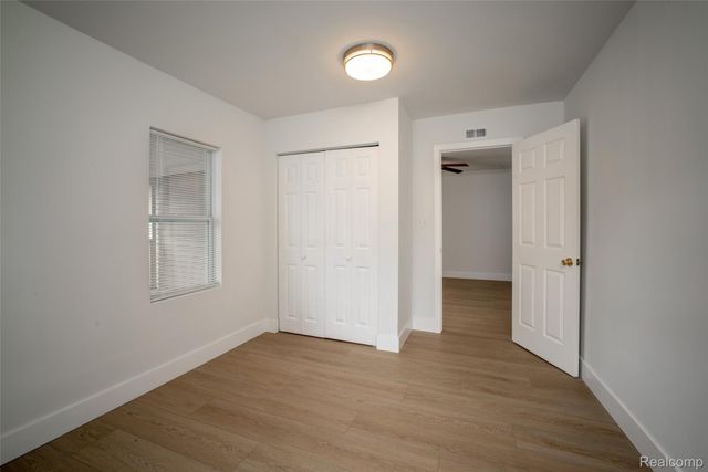 29240 McDonald Street, Roseville, MI 48066