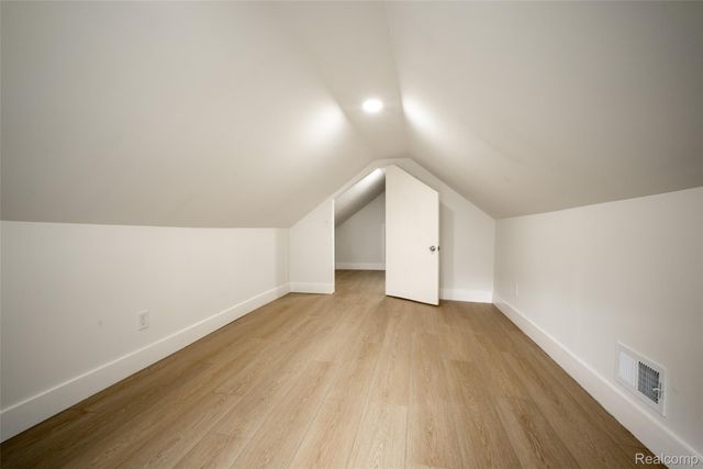 29240 McDonald Street, Roseville, MI 48066
