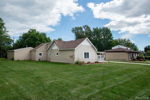 29240 McDonald Street, Roseville, MI 48066