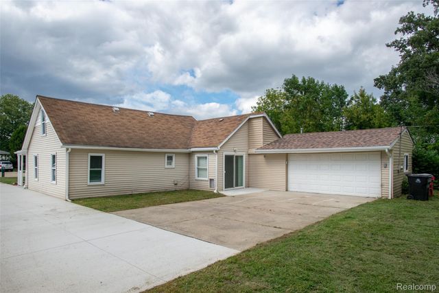 29240 McDonald Street, Roseville, MI 48066