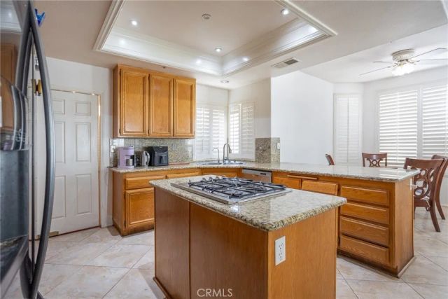 7482 Cambridge Court, Fontana, CA 92336