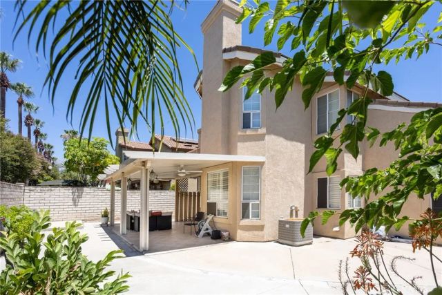 7482 Cambridge Court, Fontana, CA 92336