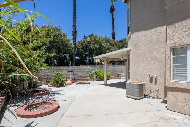 7482 Cambridge Court, Fontana, CA 92336