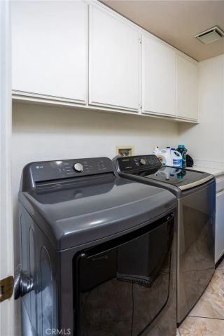 7482 Cambridge Court, Fontana, CA 92336
