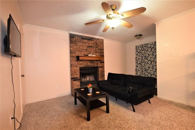 6401 Basswood Drive D, Fort Worth, TX 76135