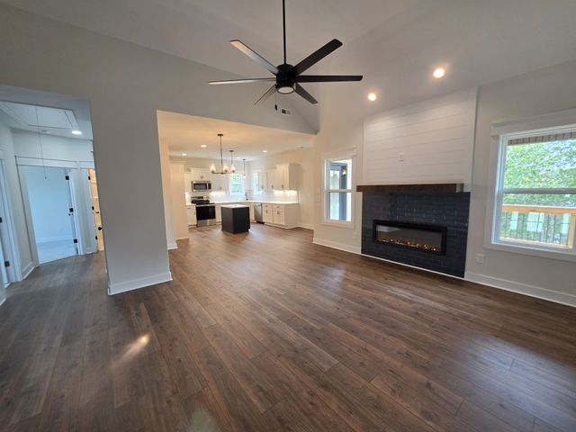 108 Apple Blossom Ct, Clarksville, TN 37042
