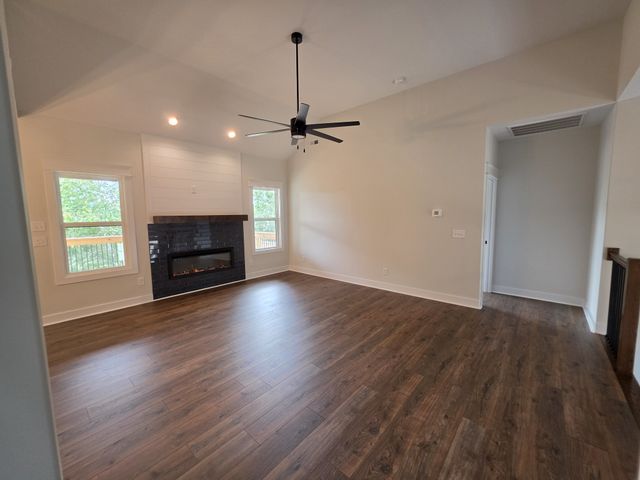 108 Apple Blossom Ct, Clarksville, TN 37042