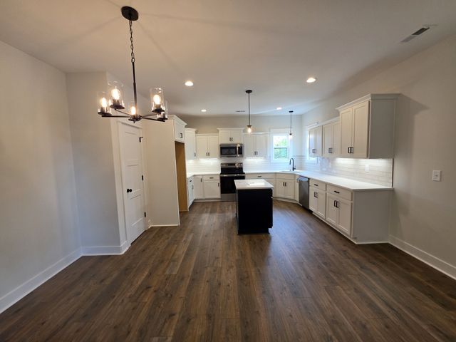108 Apple Blossom Ct, Clarksville, TN 37042