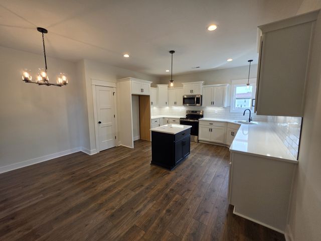 108 Apple Blossom Ct, Clarksville, TN 37042