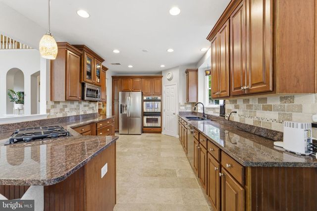14345 CHALFONT DR, Haymarket, VA 20169