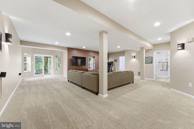 14345 CHALFONT DR, Haymarket, VA 20169