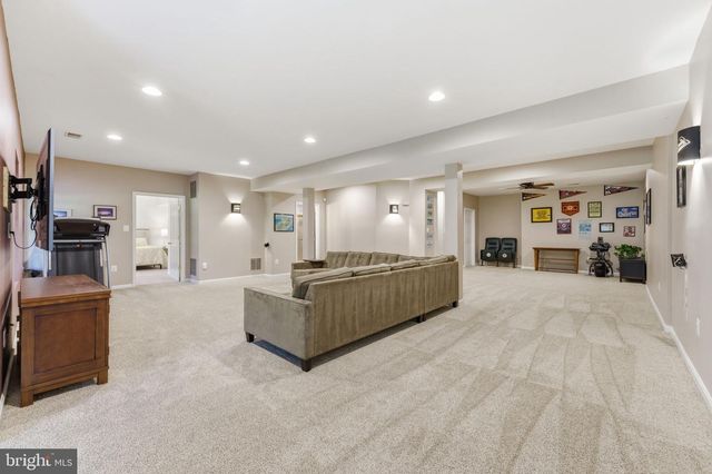 14345 CHALFONT DR, Haymarket, VA 20169