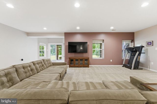14345 CHALFONT DR, Haymarket, VA 20169