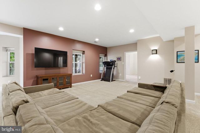 14345 CHALFONT DR, Haymarket, VA 20169