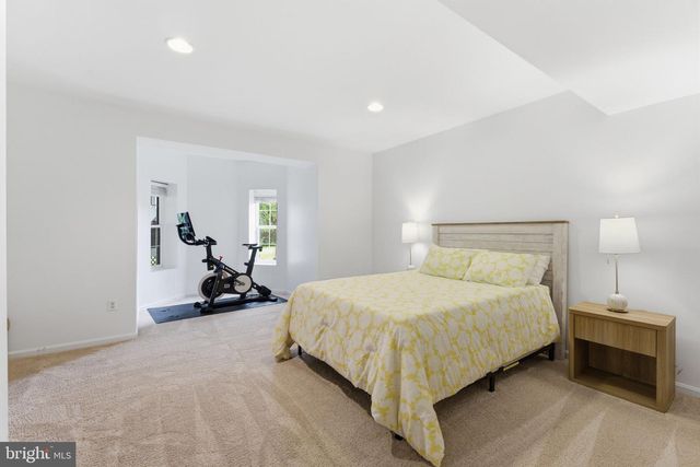 14345 CHALFONT DR, Haymarket, VA 20169