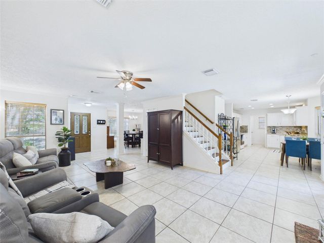 2815 Village Dale Avenue, Houston, TX 77059