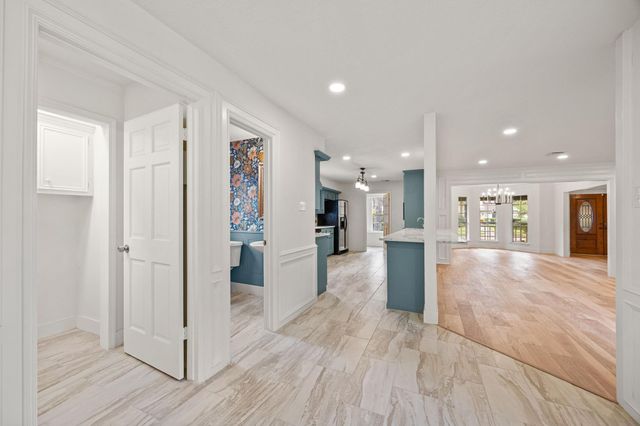 14710 Oak Bluff Court, Houston, TX 77070