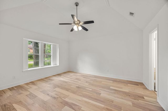14710 Oak Bluff Court, Houston, TX 77070