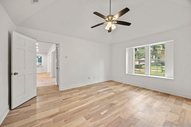 14710 Oak Bluff Court, Houston, TX 77070
